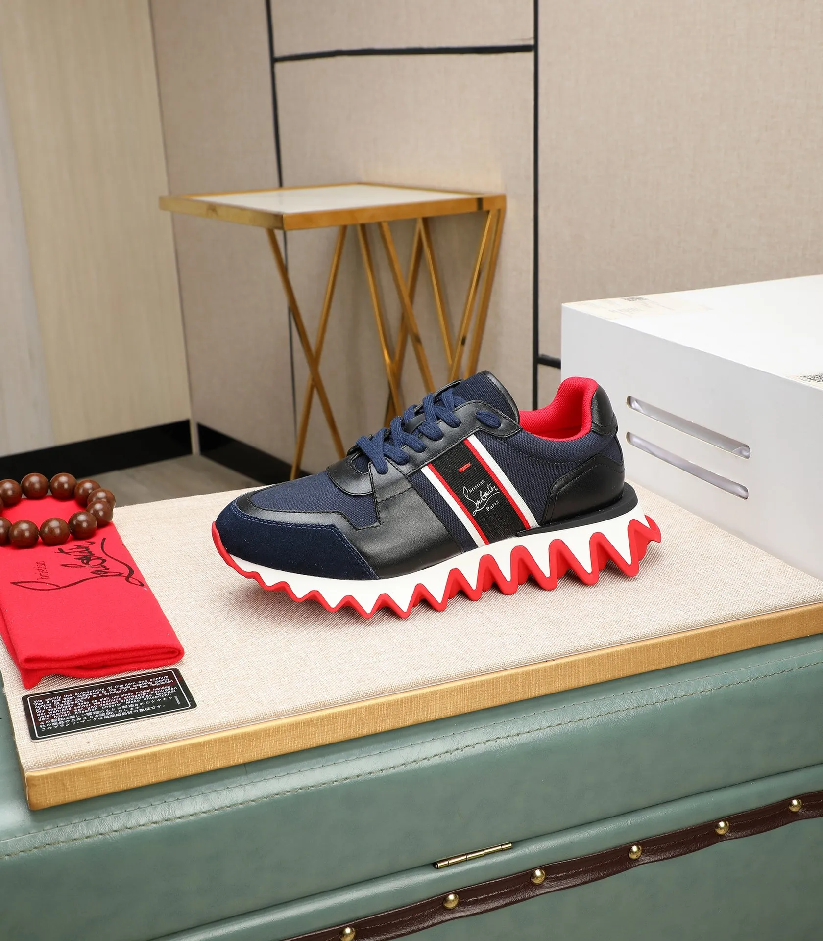 Men's shoes 💰680 (high-end goods) Christian Louboutin (CL red sole shoes) counter series, casual sneakers for couples 📢 📢 📢 Exclusive hot style release 🎈🎈💪 Movable latex feet 👻 Finished outsole line [Proud] 😝Male 38#-46, global supply 😝 [Top version]: Original imported genuine leather upper, top original leather lining, original molded TPU outsole, original 1:1 detail processing, original shoe last,